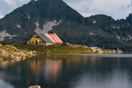 Bansko: 2 day guided tracking tour Tevno Lake (Dark Lake)